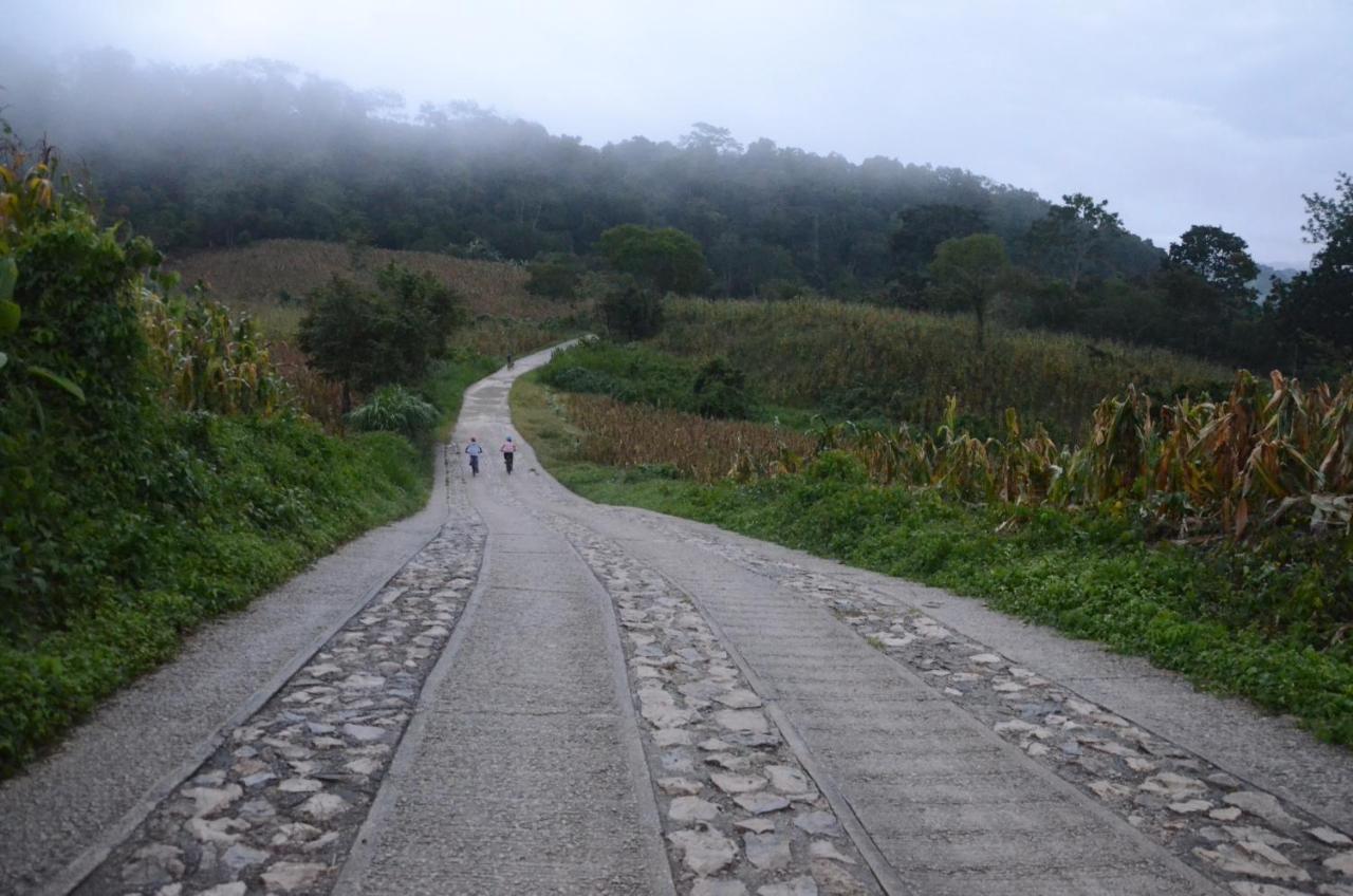 Ciudad De Las Rocas La Fortuna Gallo Giro Exterior photo